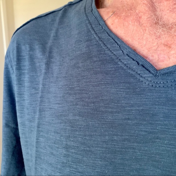 Joe’s Jeans raw edge lightweight blue T-shirt - Picture 3 of 7